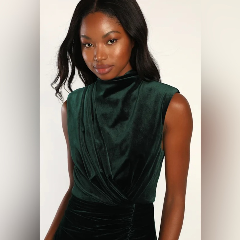 Lulus Alluring Image Emerald Ruched Velvet Mock Neck Maxi Dress - Picture 5 of 16